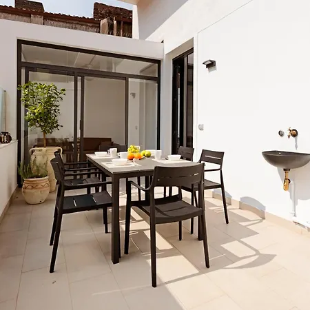 Myth Apartment *