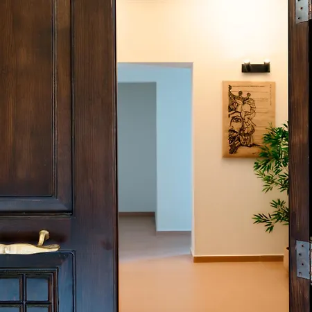 Myth Apartment
